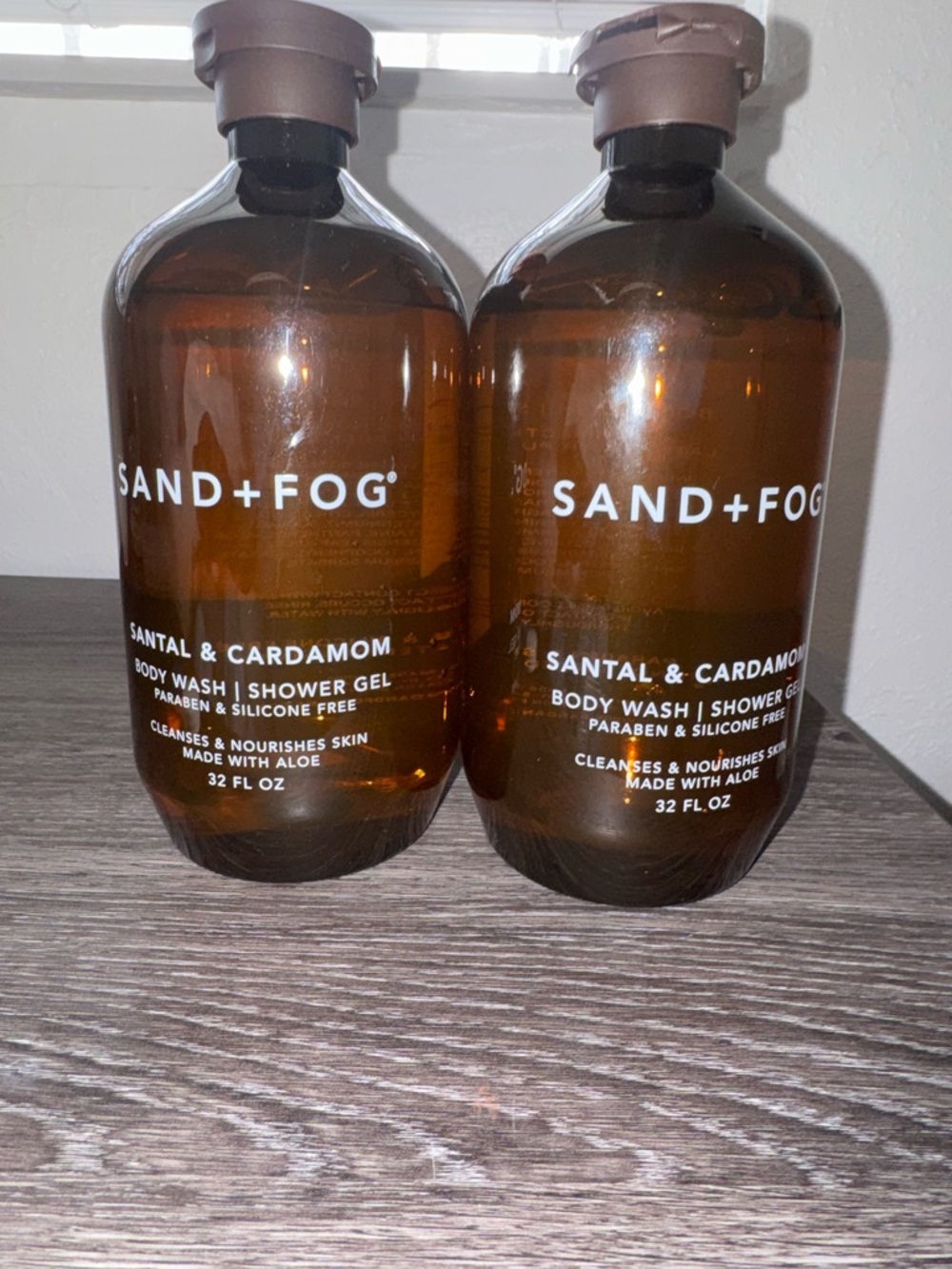 Santal & Cardamom Body Wash (Sand and Fog)